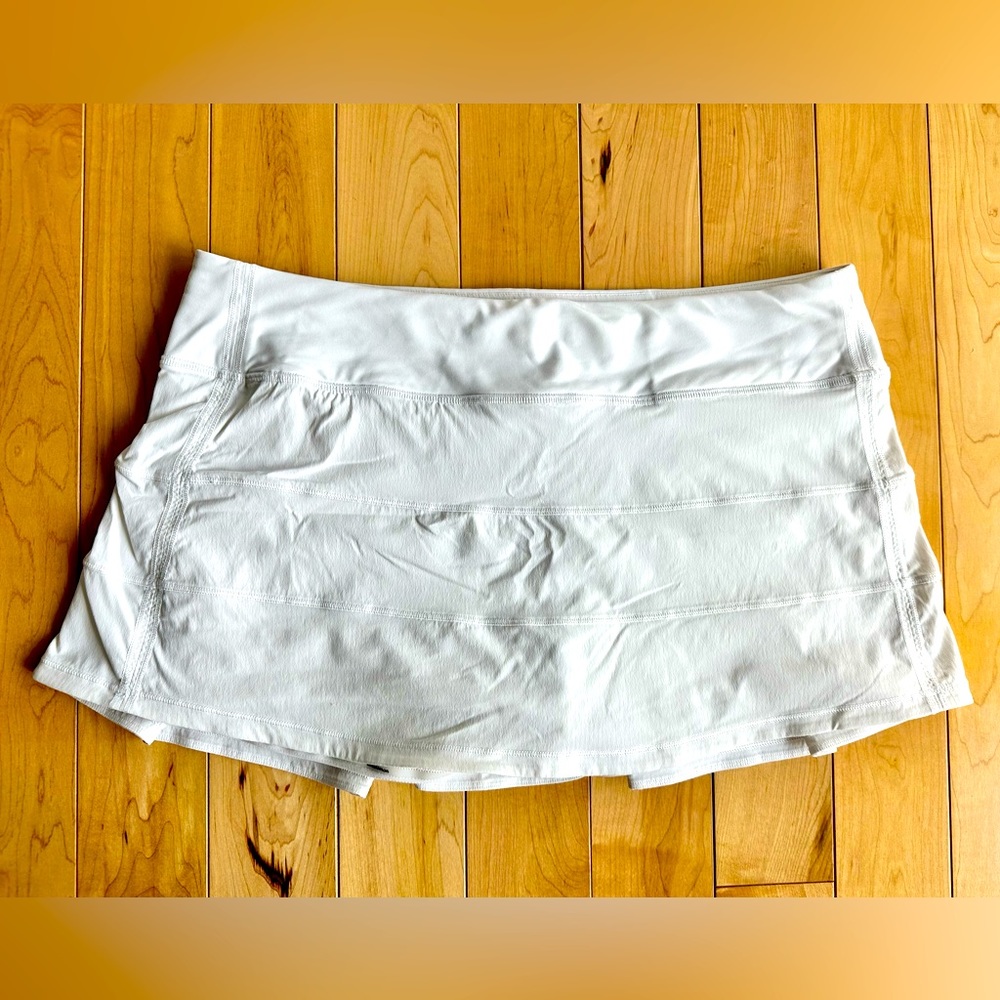 Lululemon white tennis skirt